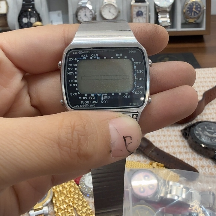 清***心钢锻造碳石英机芯-光能机芯