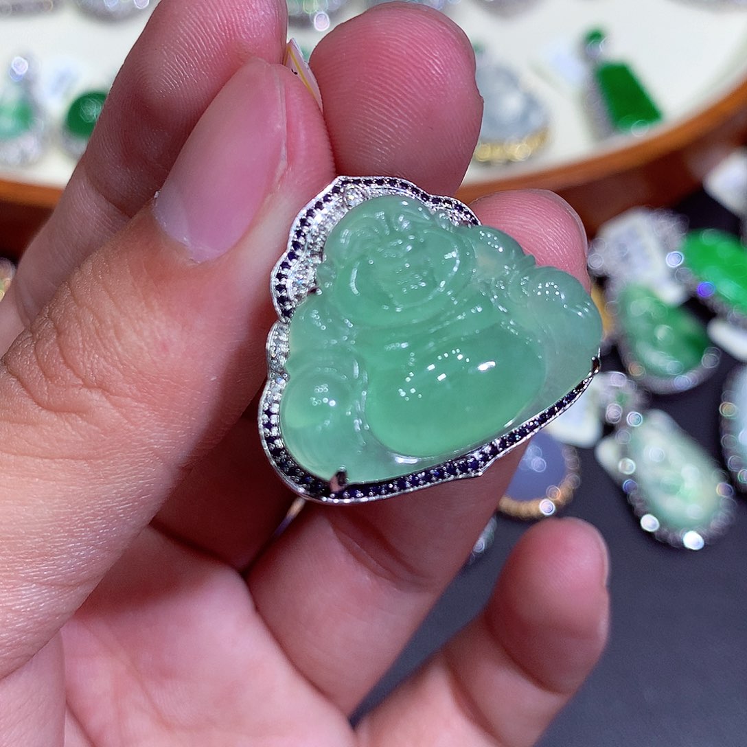 翡翠吊坠(不含链)18K金镶嵌