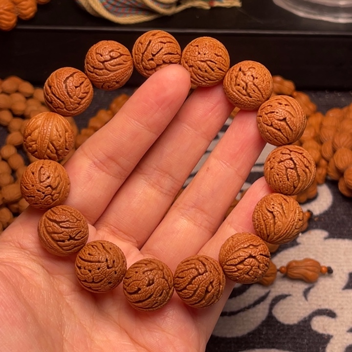 桃核手串龙纹绣球16