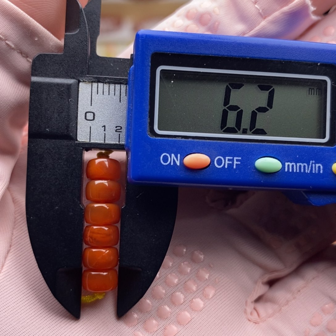 南红玛瑙配饰未镶嵌有矿点瑕