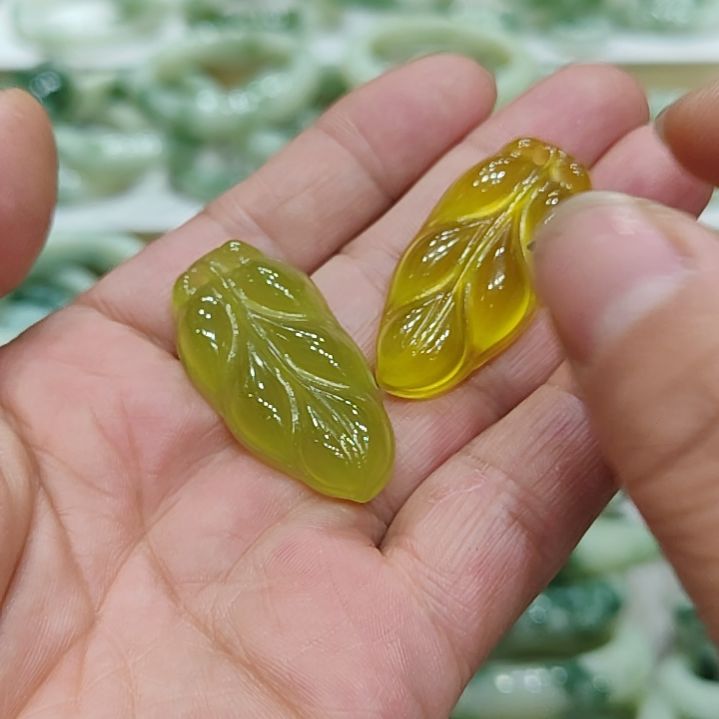 蛇纹石玉颈饰未镶嵌多样性拍一发一