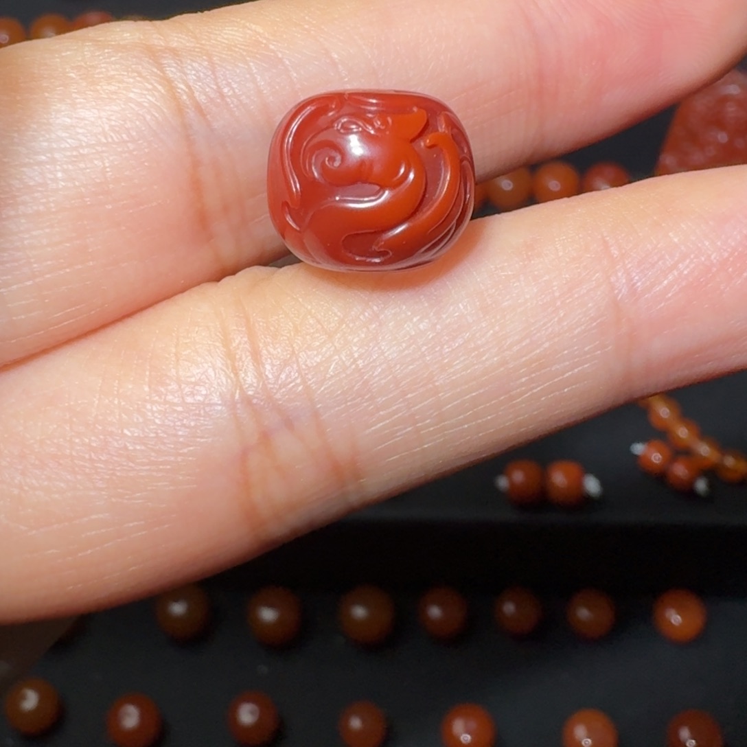 南红玛瑙未镶嵌仿古凤老形11.5×10.5