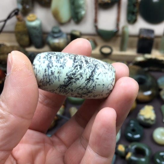岫岩河磨玉（透闪石质玉）挂件未镶嵌