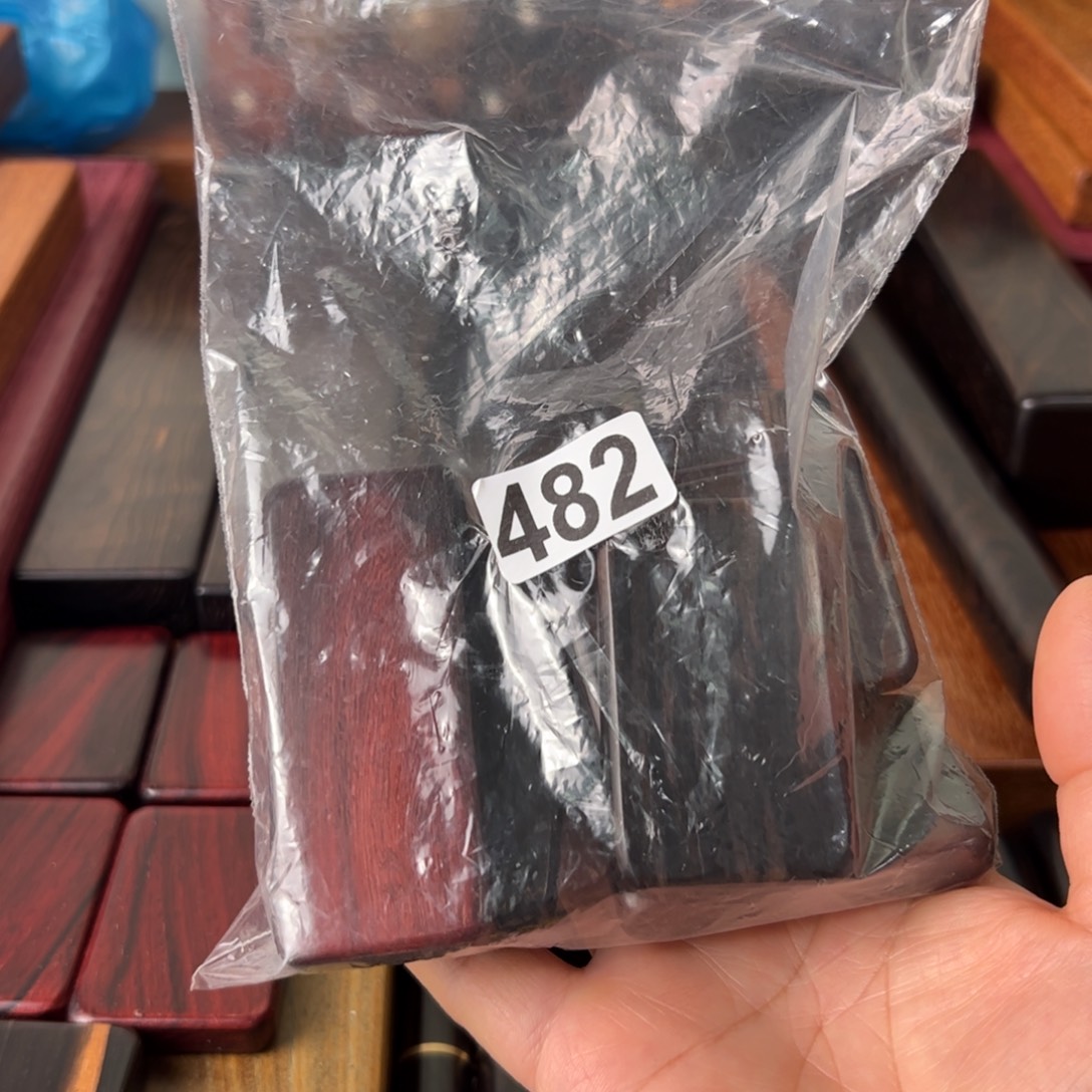 大***雄东非黑黄檀（紫光檀）八块牌子