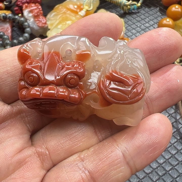 石英质玉（黄龙玉）颈饰未镶嵌