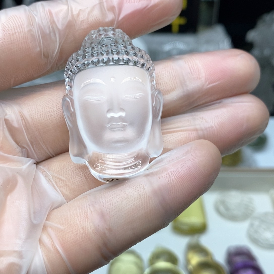 水晶颈饰未镶嵌基**拉