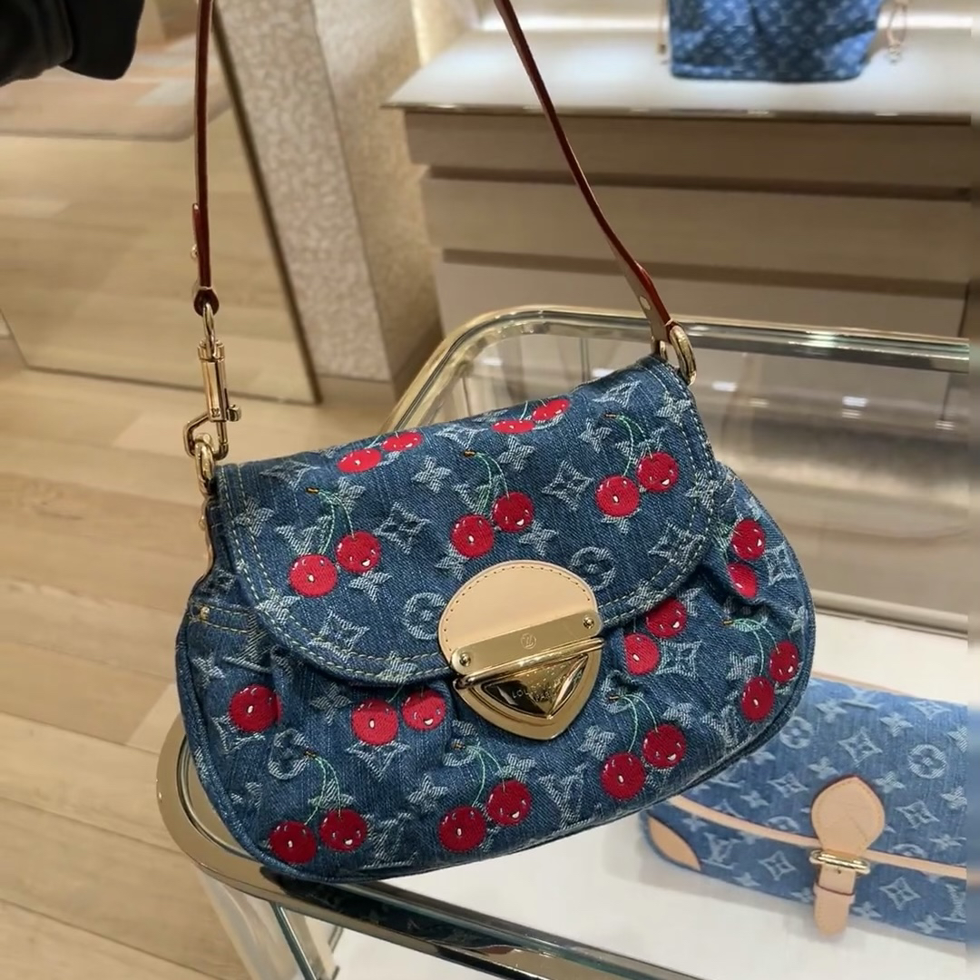 未使用 LouisVuitton/路易威登 樱桃 SUNSET 单肩包 带盒带票