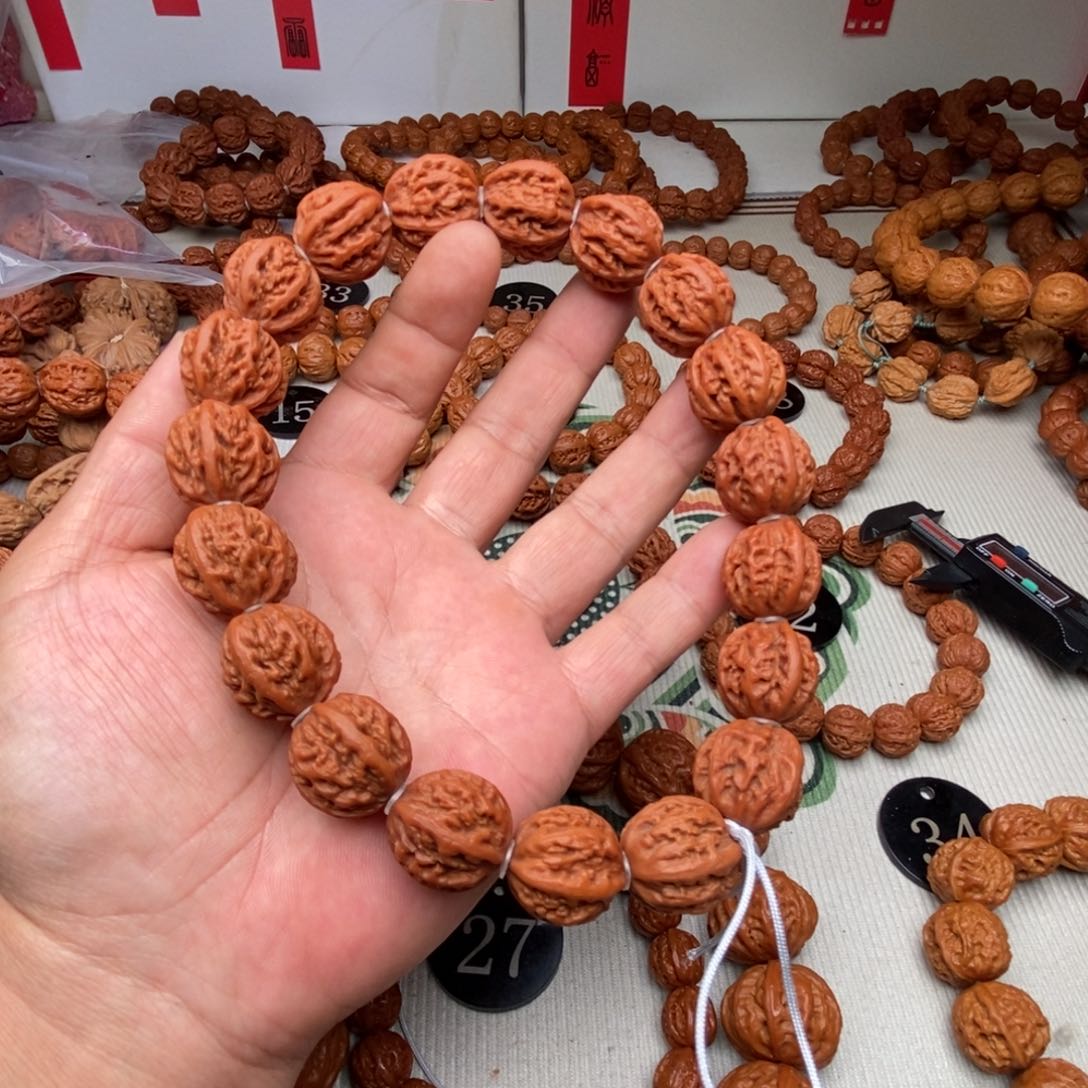文玩核桃手串安****市八棱1.9