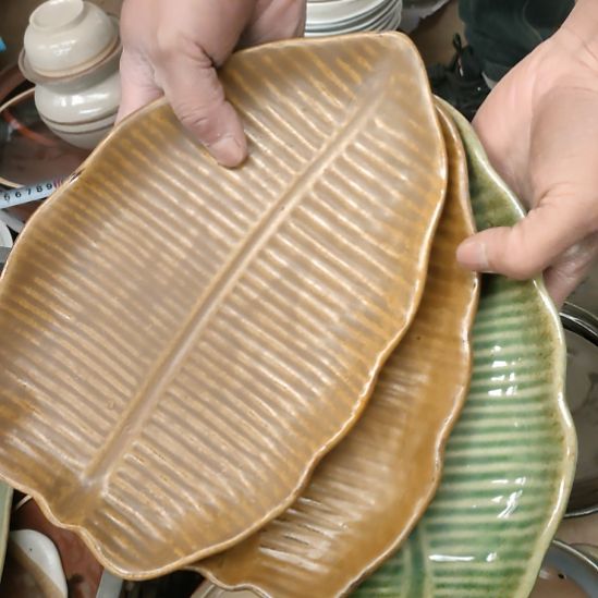 白瓷安*五厂树叶盘粗瓷