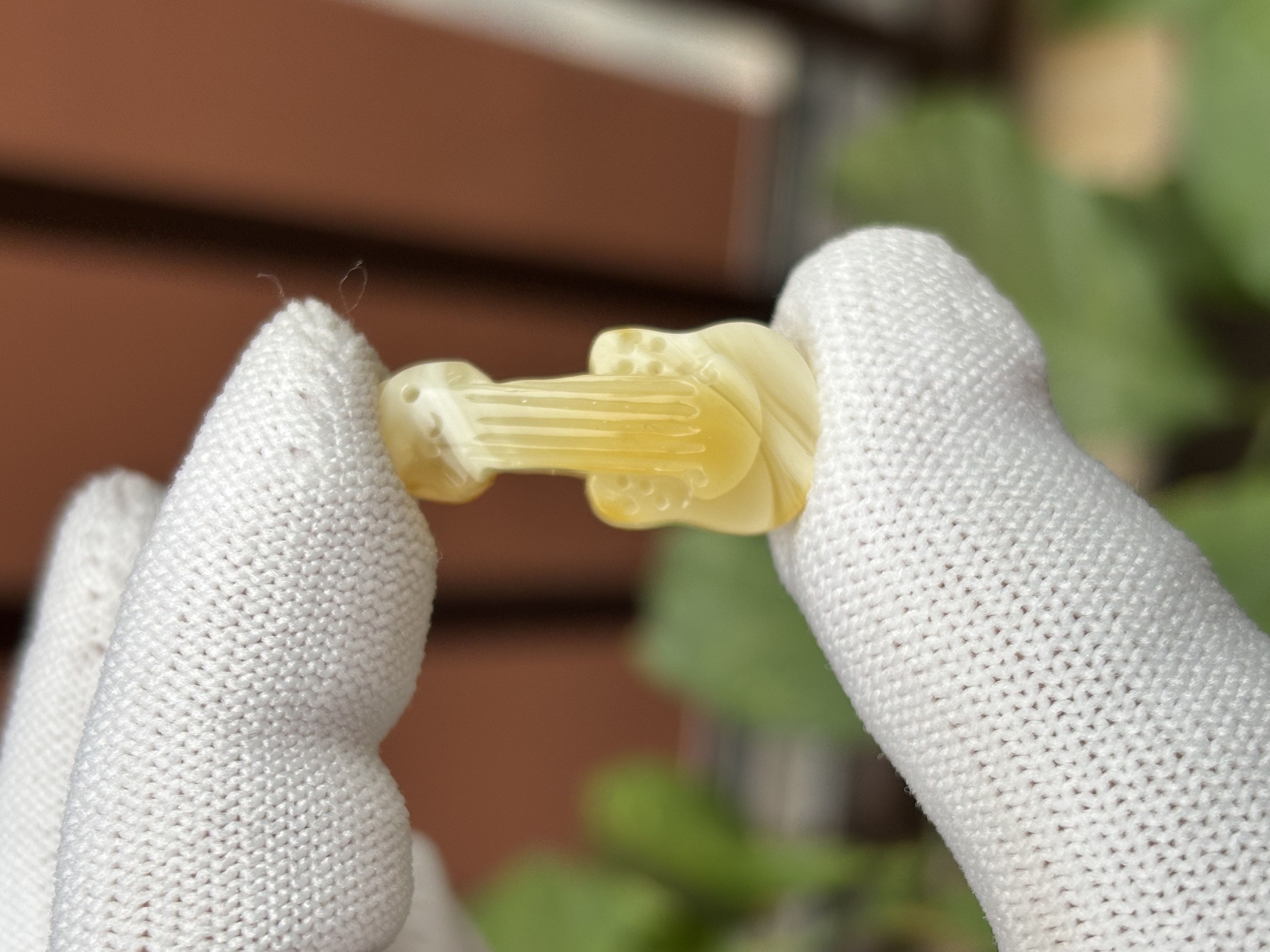 5532天然蜜蜡琥珀小提琴配饰12.2x26.6x7.5mm