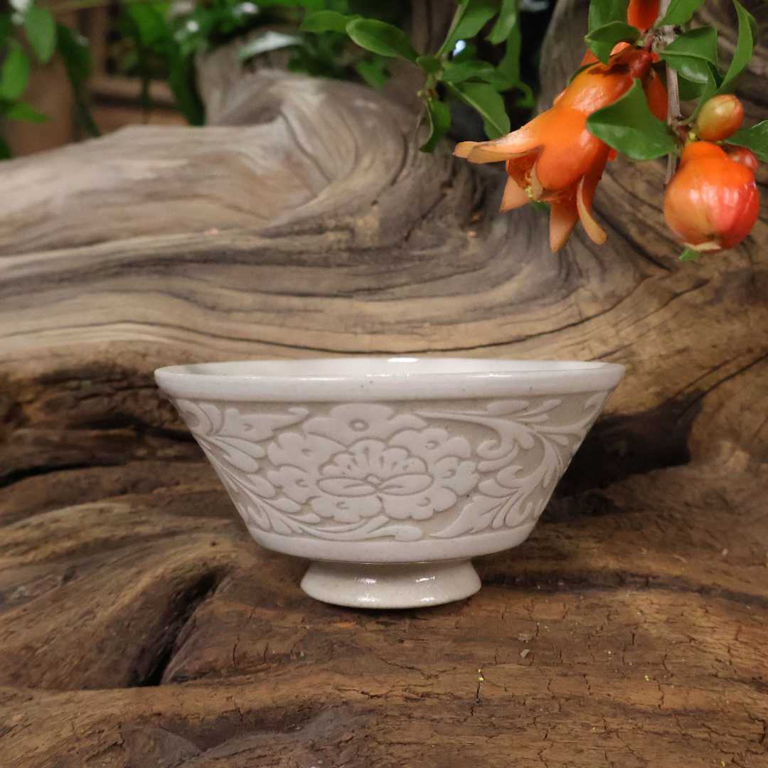 磁州窑经典白刻缠枝牡丹纯手工斗笠盏精美古典品茗公道杯玻璃
