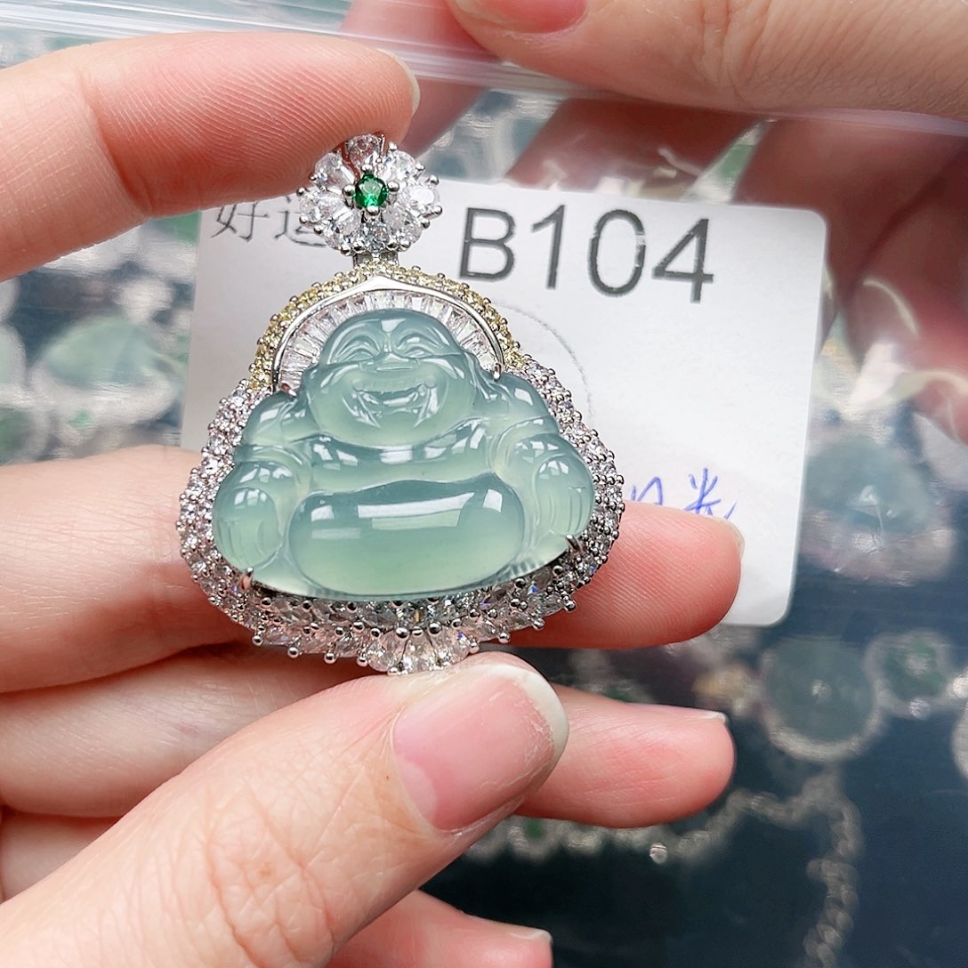 翡翠颈饰未镶嵌翡翠104