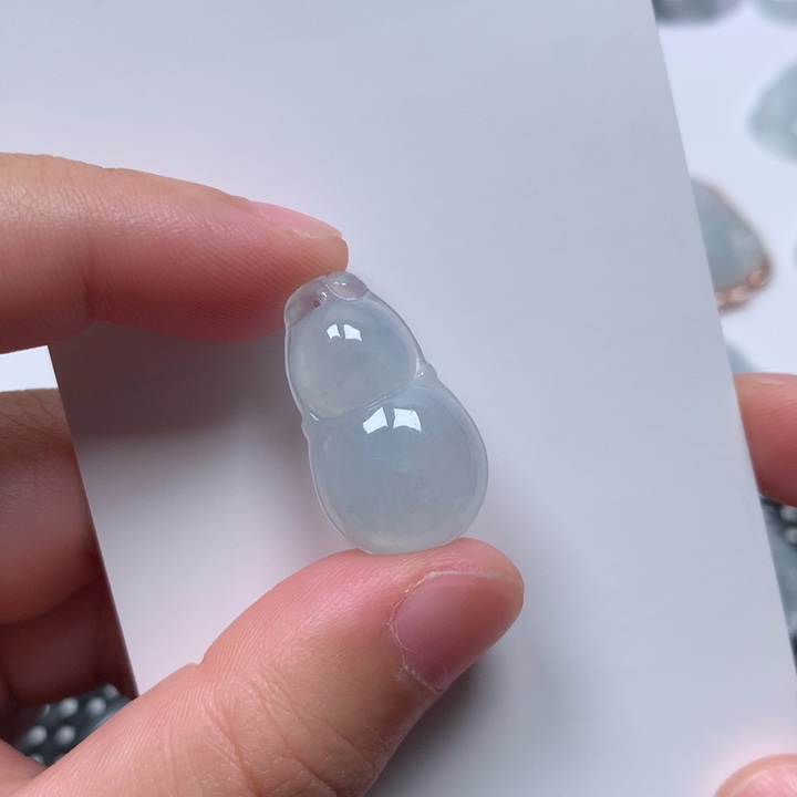 翡翠未镶嵌吊坠(不含链)葫芦