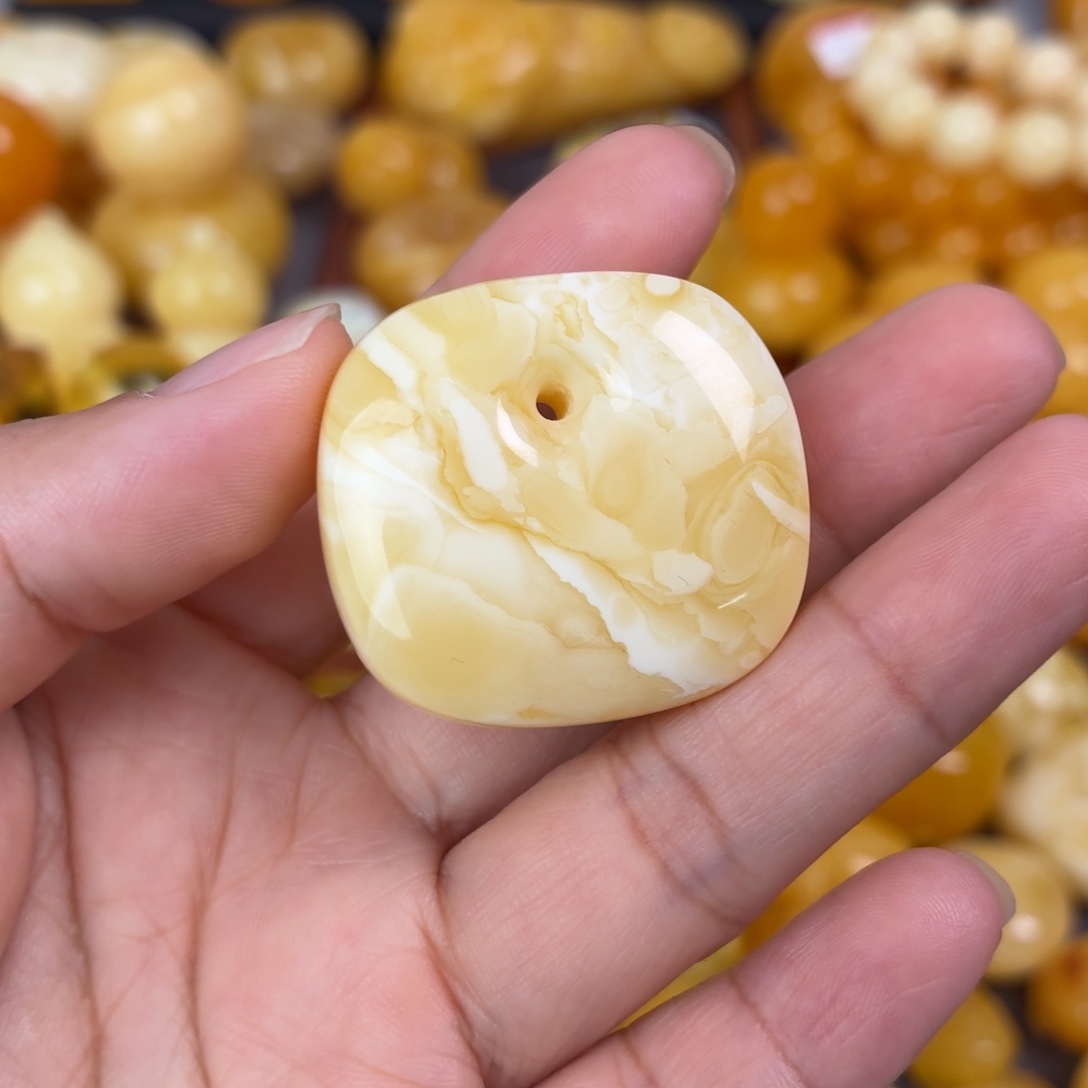 蜜蜡未镶嵌吊坠(不含链)方扣