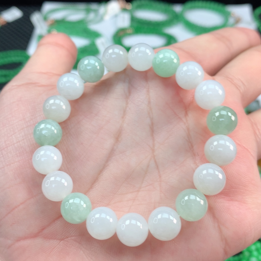 翡翠手链未镶嵌翡翠