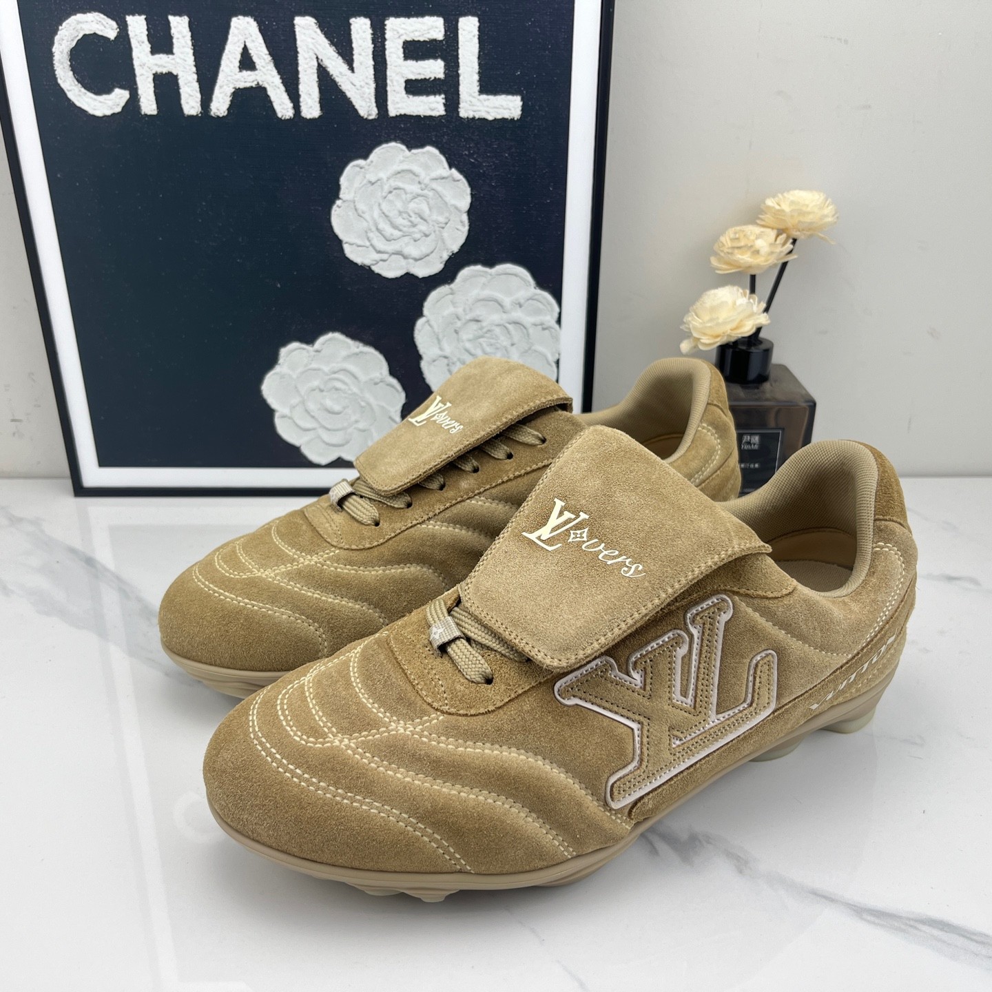 99新 LouisVuitton/路易威登 lv棕色足球鞋 39码/jm01053
