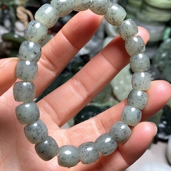 未镶嵌和田玉（糖玉）珠宝半成品