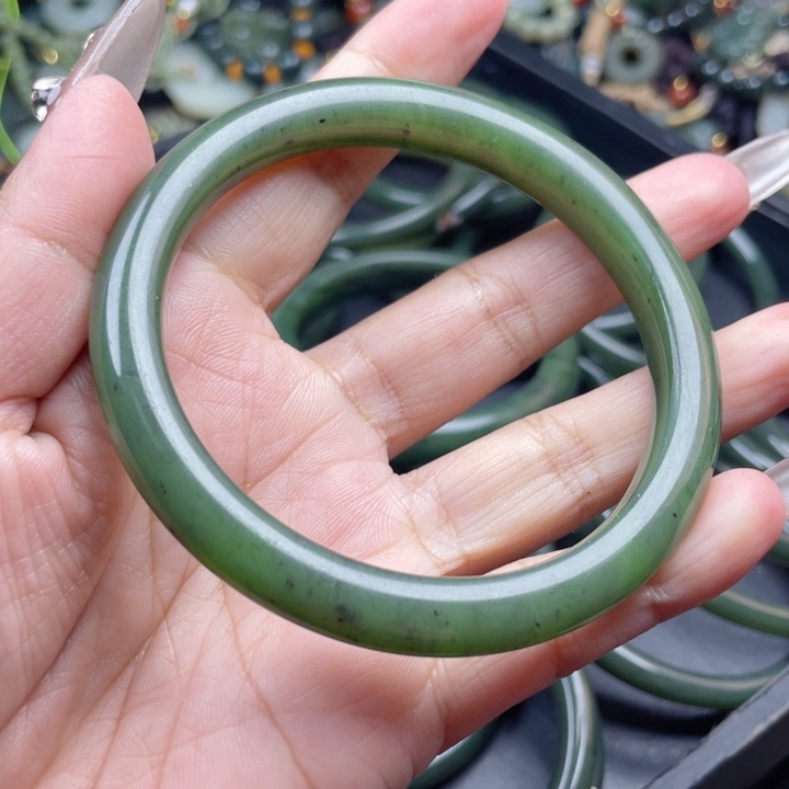 和田玉颈饰未镶嵌61