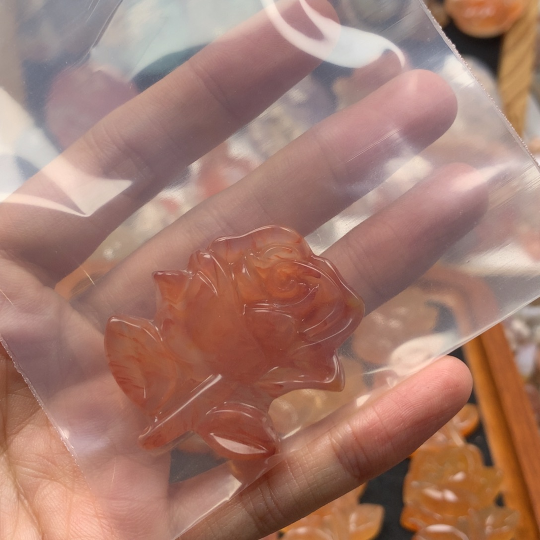 查罗石合金颈饰雨*啦