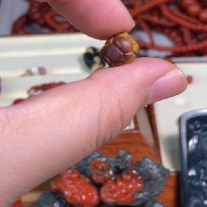 南红玛瑙未镶嵌颈饰99