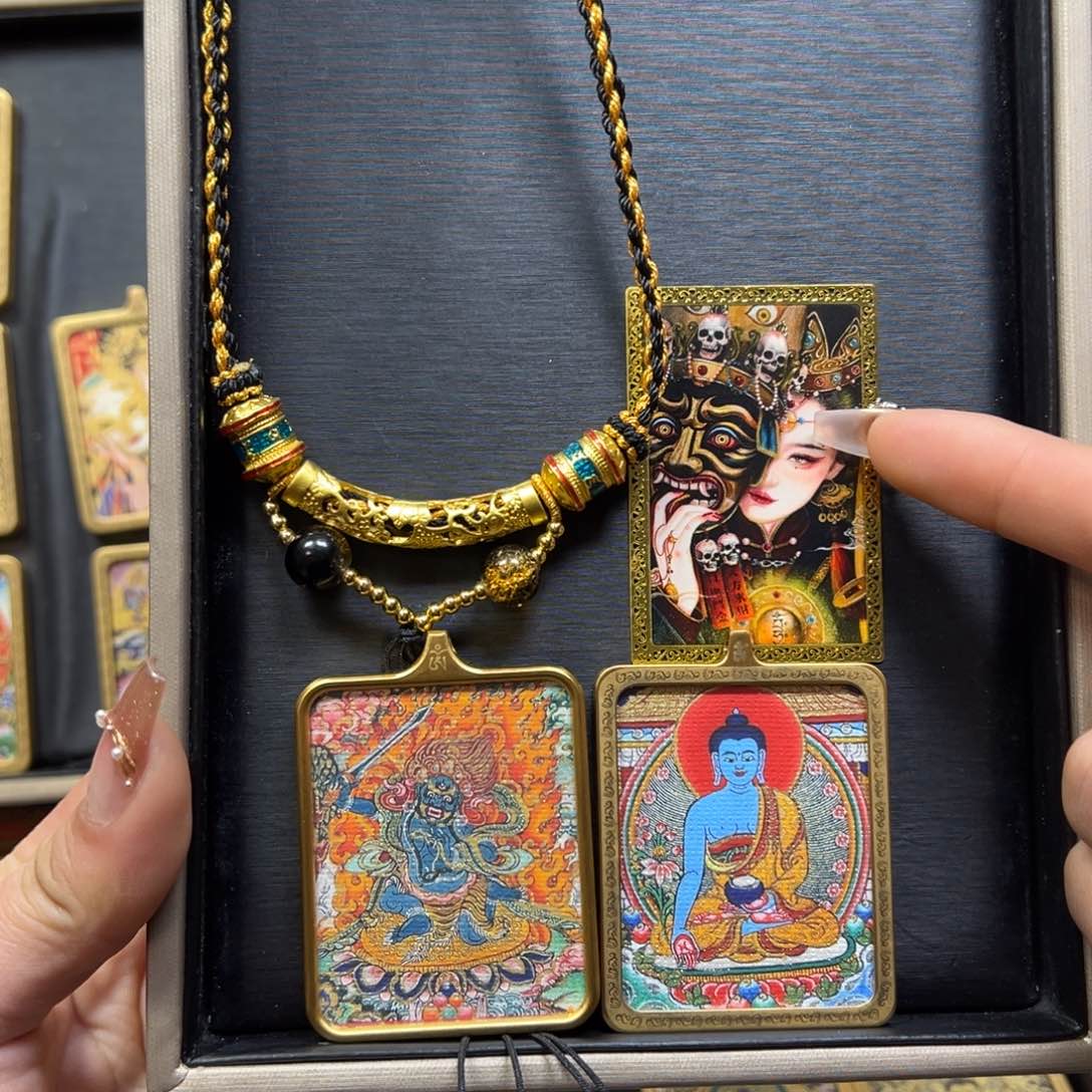 吊坠幻***起美丽而美丽之路在