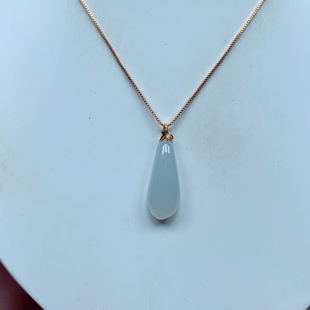 翡翠18K金镶嵌颈饰天然翡翠A货