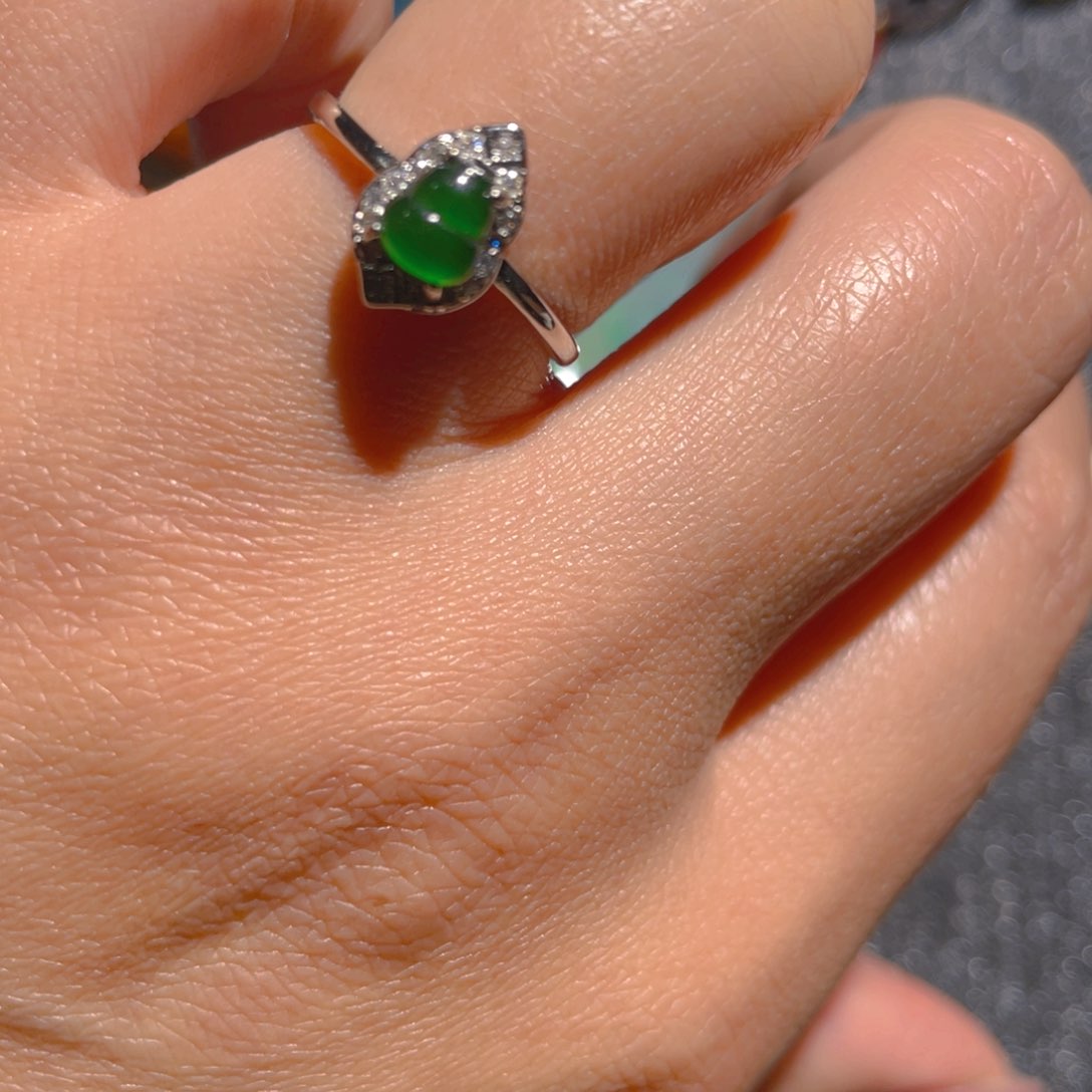 翡翠戒指未镶嵌天然翡翠Ａ货