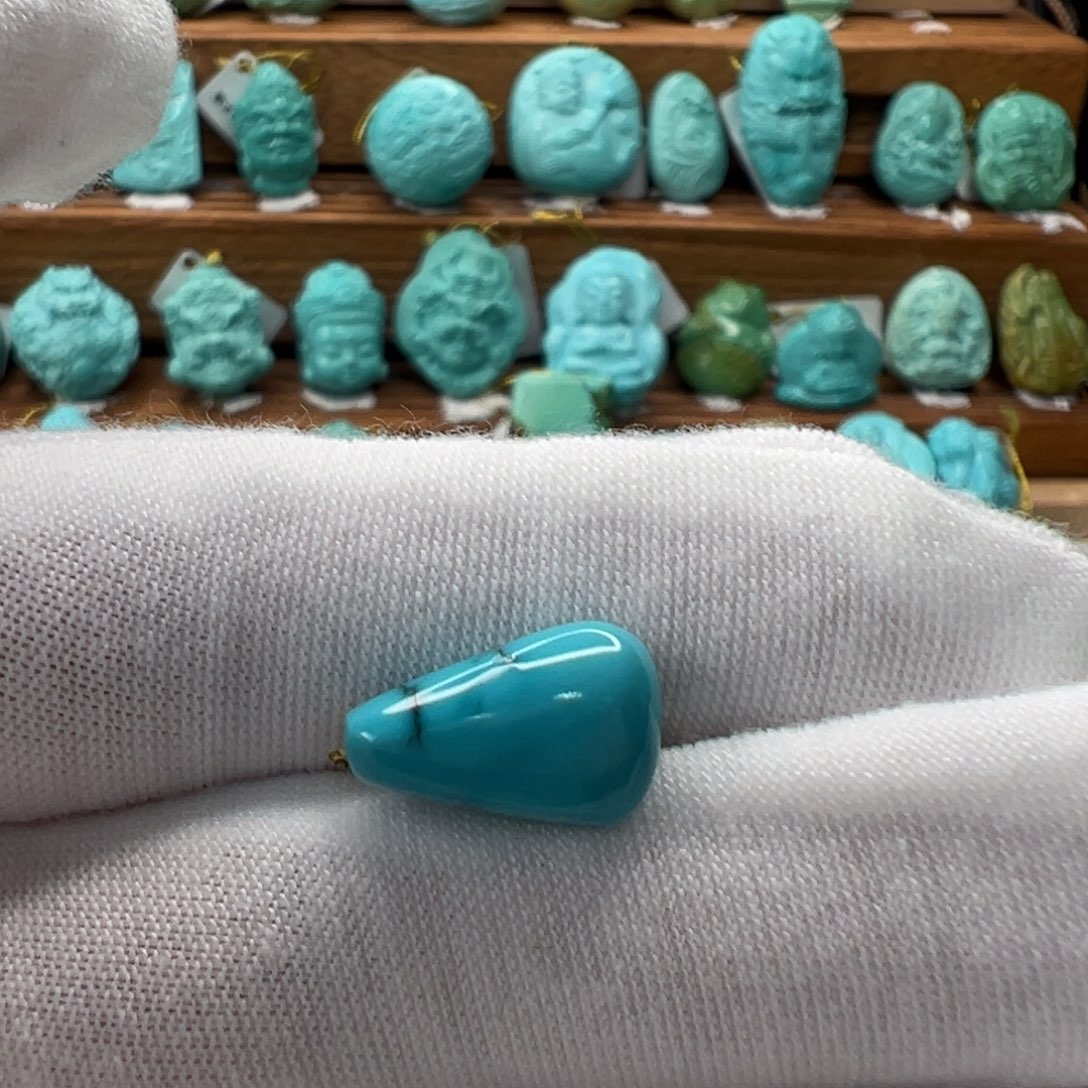 绿松石未镶嵌随形 8.9mm