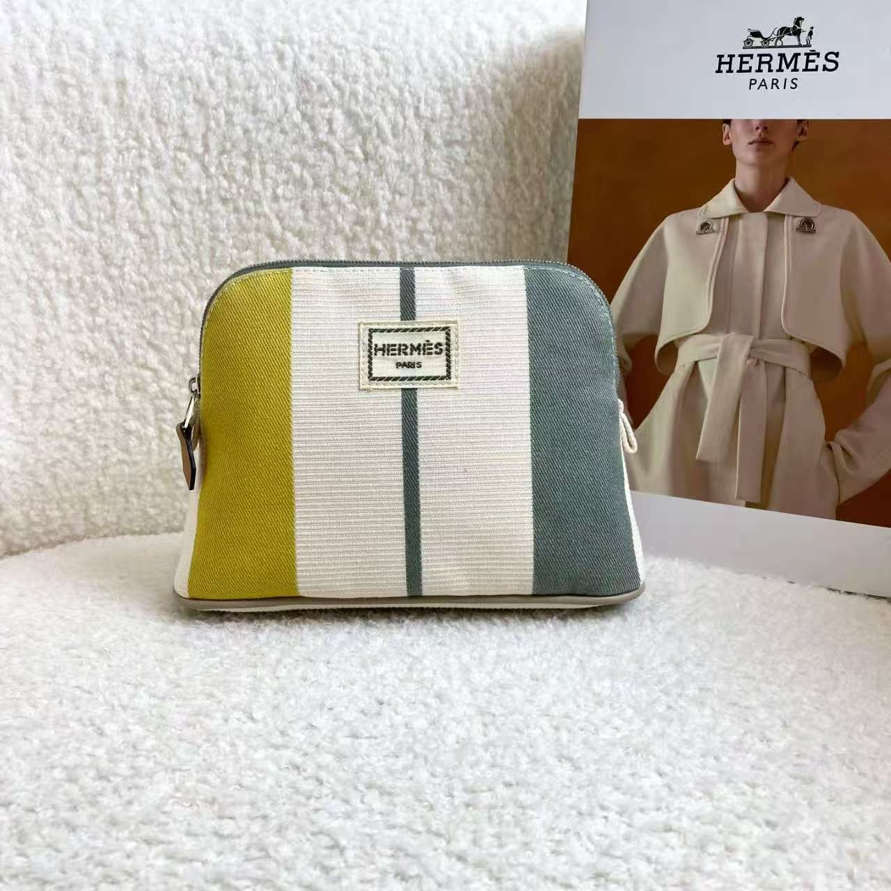 99新 Hermes/爱马仕 帆布mini贝壳/58586771/12期免息/代卖服务