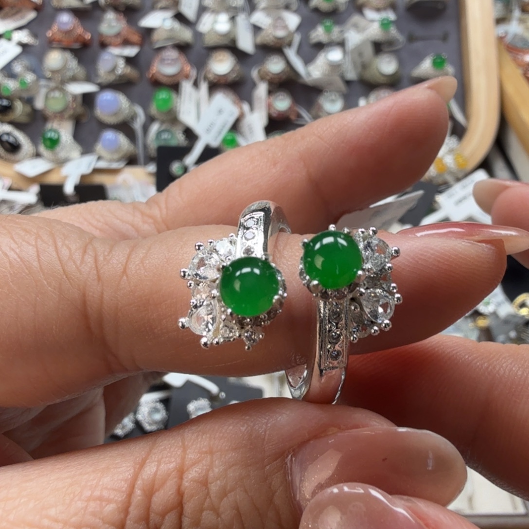 翡翠未镶嵌戒指8038