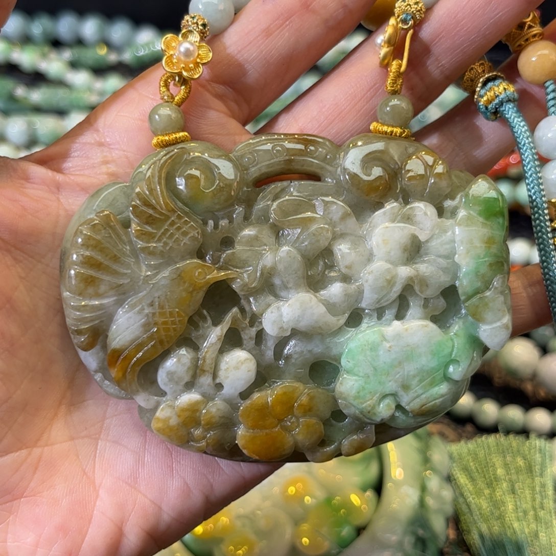 翡翠颈饰未镶嵌待编款