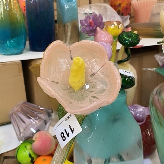 琉璃花瓶高45厘米宽9厘米