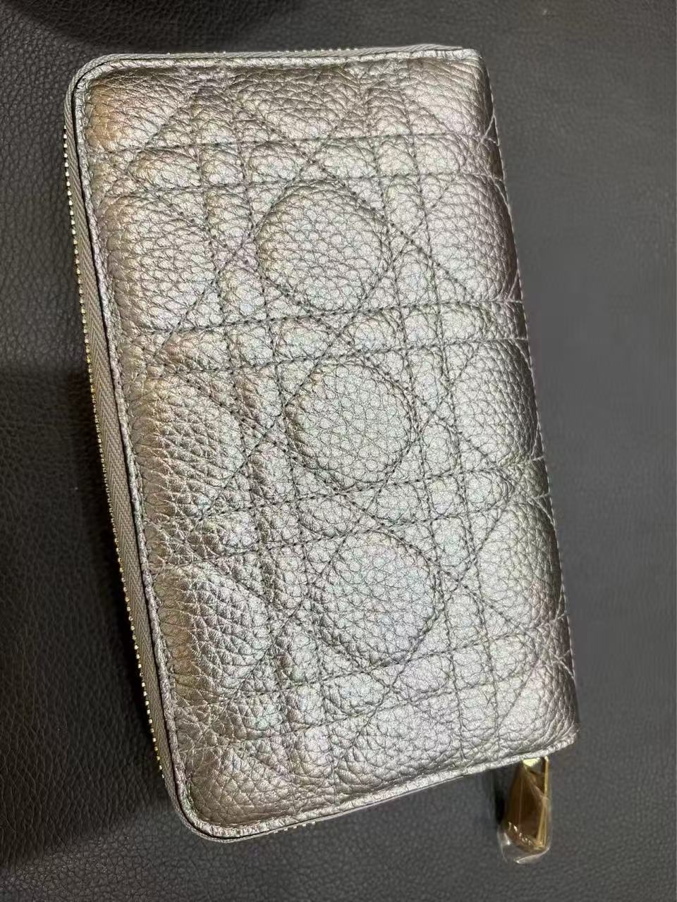 99新 DIOR/迪奥 珠光银藤格链条包尺寸21×12