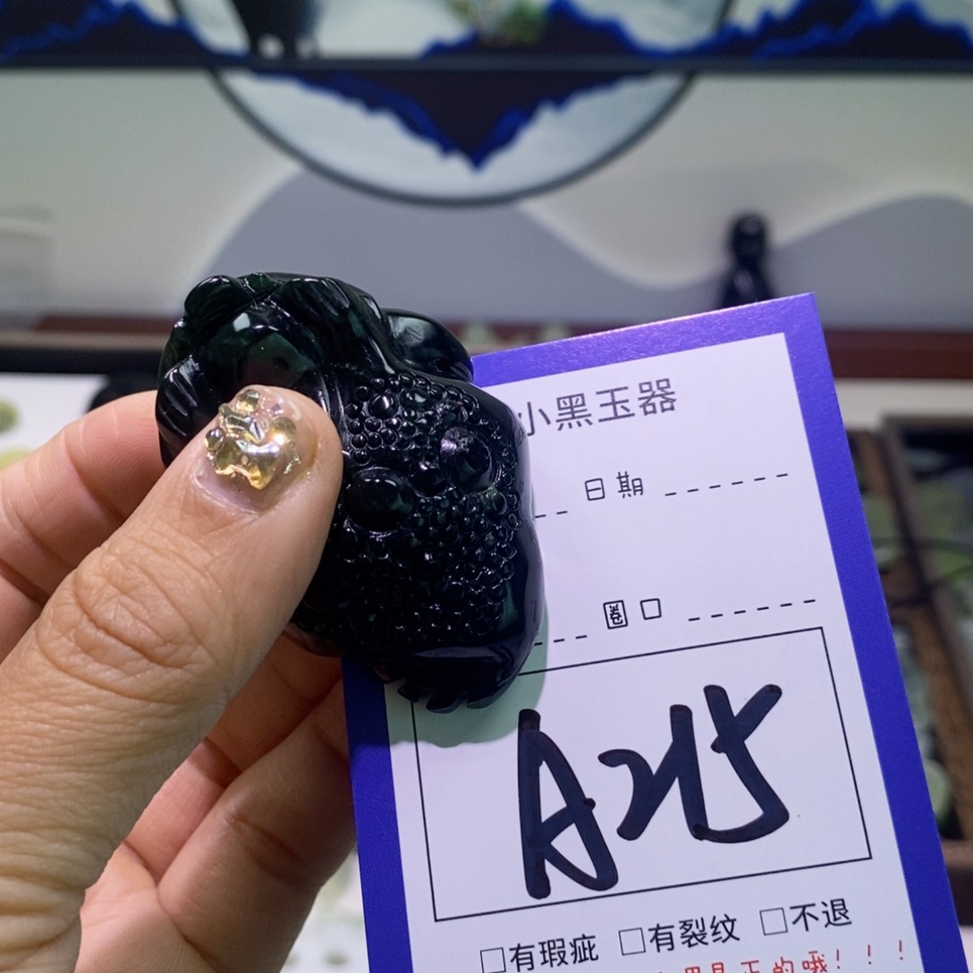 蛇纹石玉颈饰未镶嵌好***伴