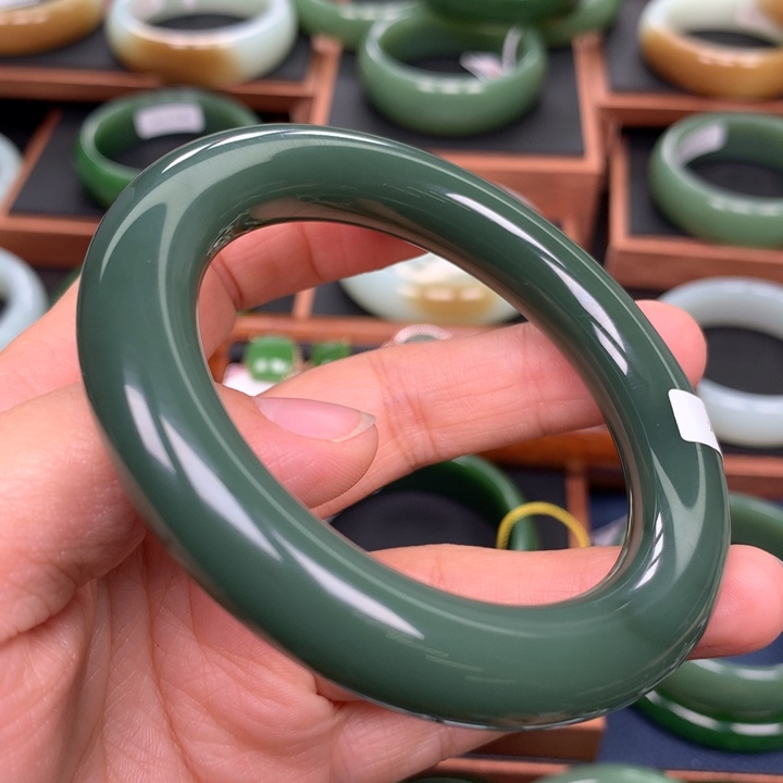 和田玉（碧玉）未镶嵌手镯57