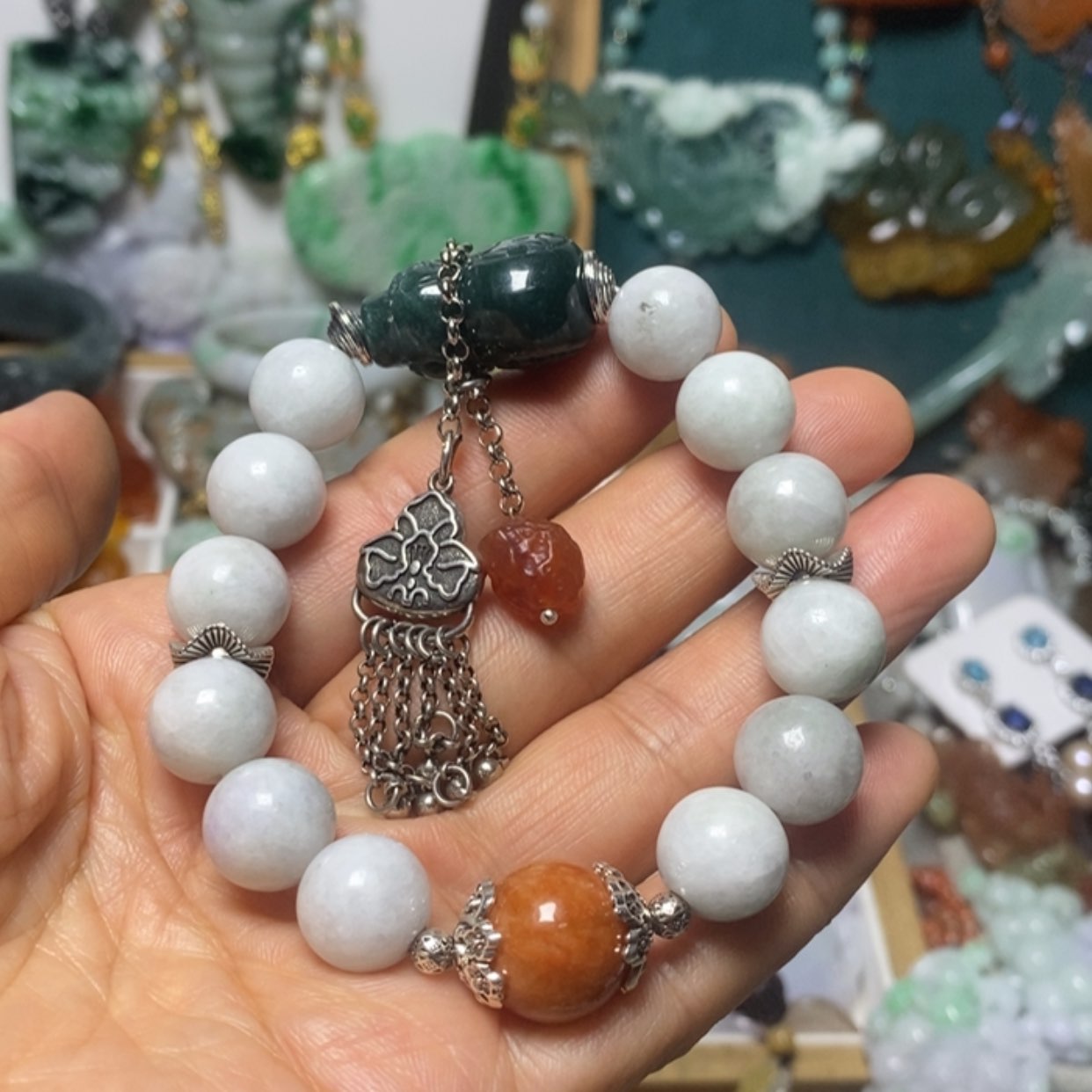 【闪购商品】翡翠吊坠(赠链)未镶嵌