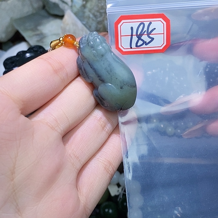 和田玉和田玉边角料随机发未镶嵌