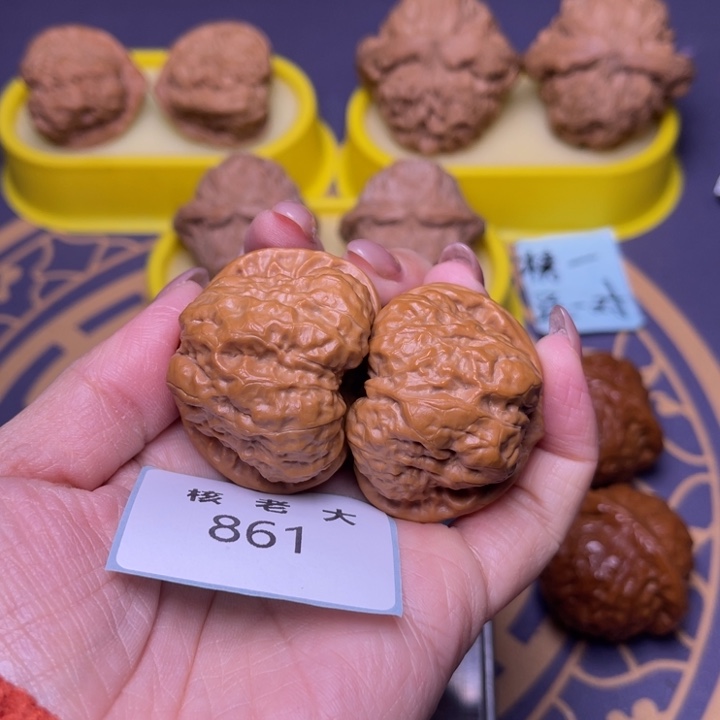 文玩核桃把件蛤蟆40.861