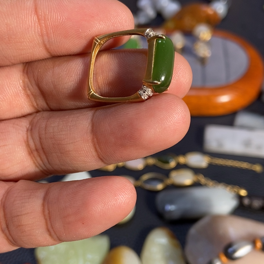 和田玉挂件未镶嵌