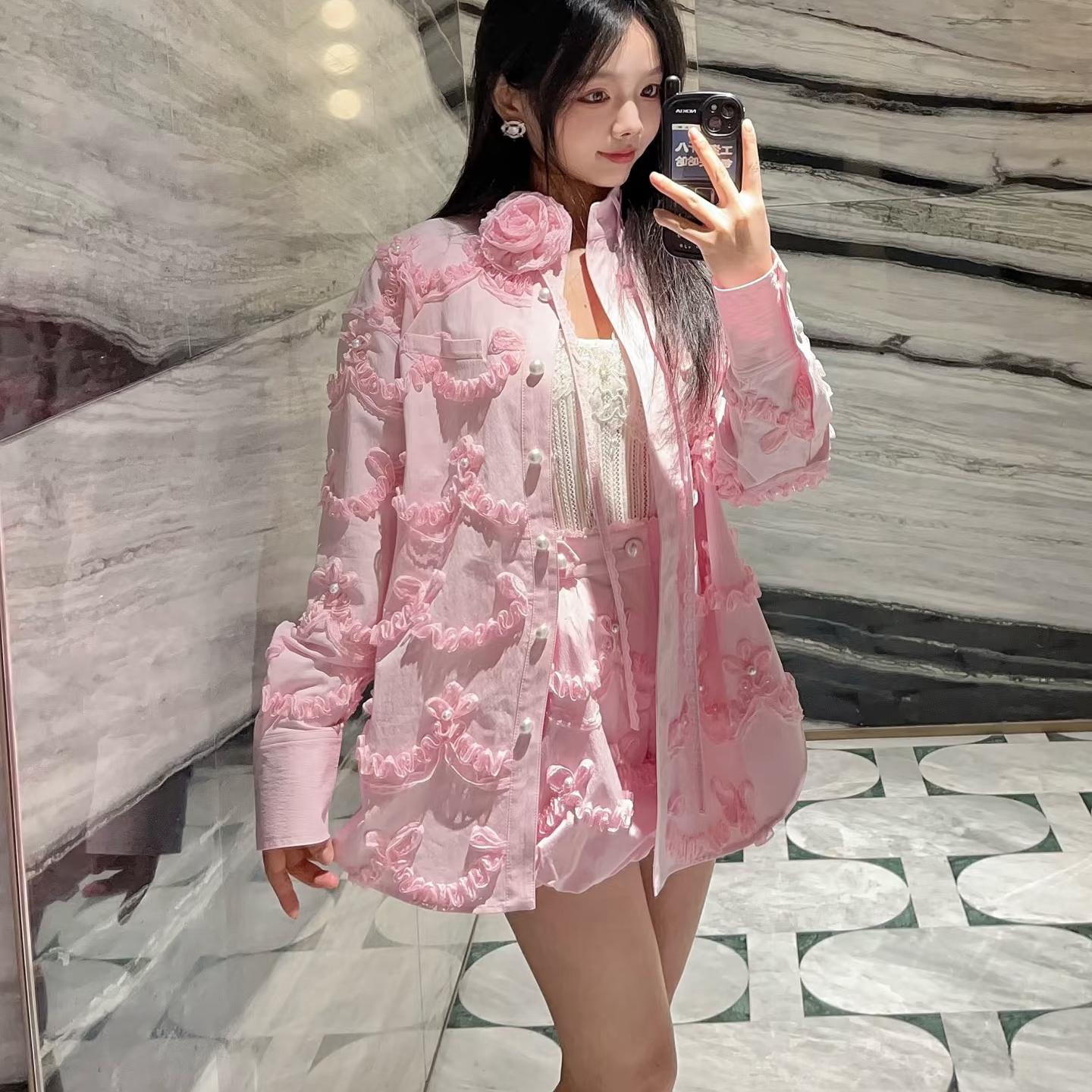 YOYOUNA芭蕾风粉色绣花重工钉珠设计感气质长袖衬衫短裤套装