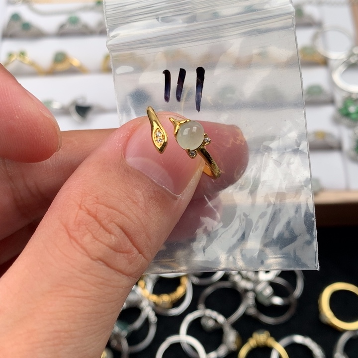 未镶嵌戒指翡翠111