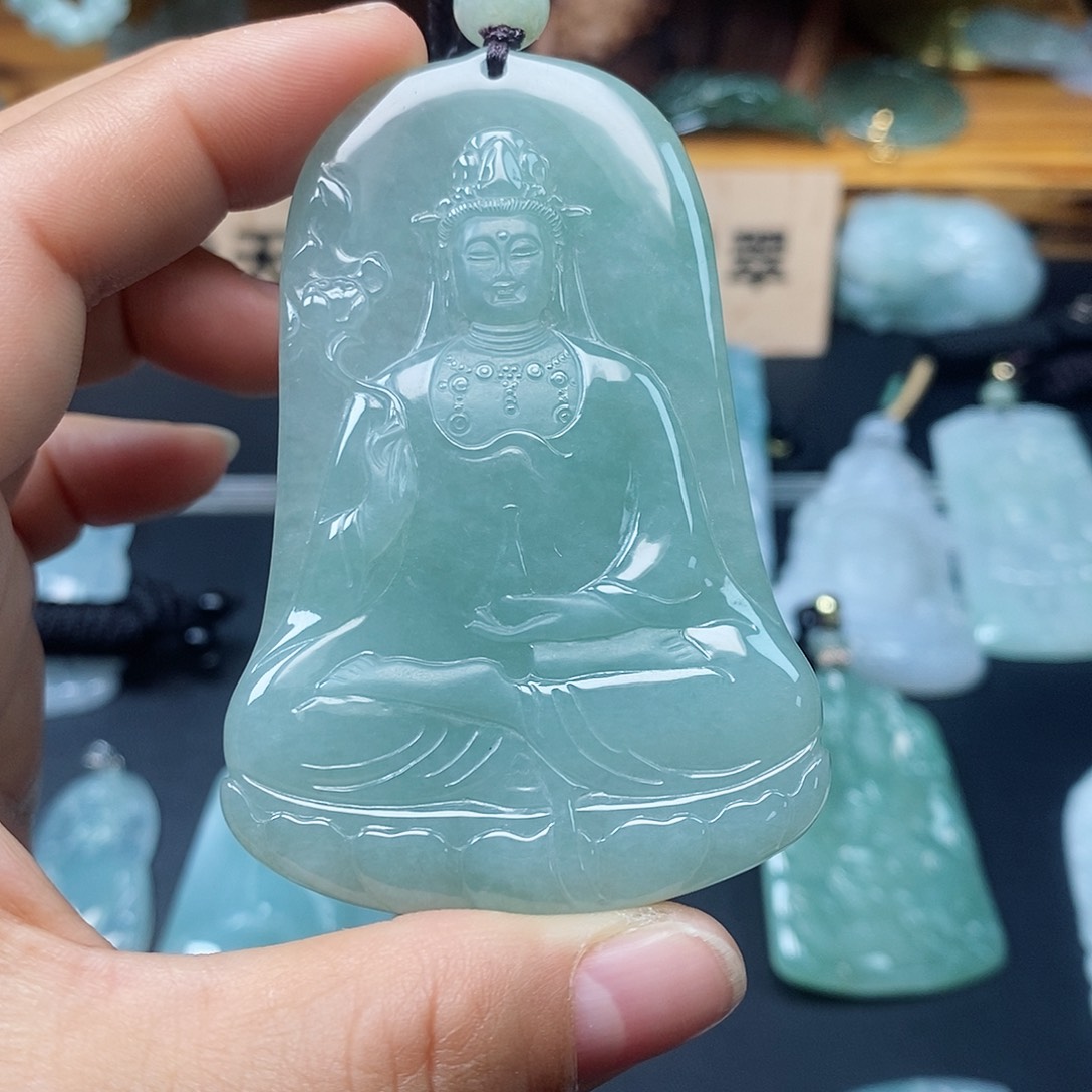 翡翠颈饰未镶嵌洺**柠翡翠