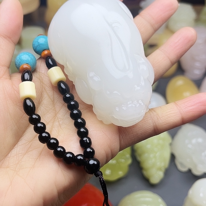 玉石雕刻品碧玺（处理）人****生