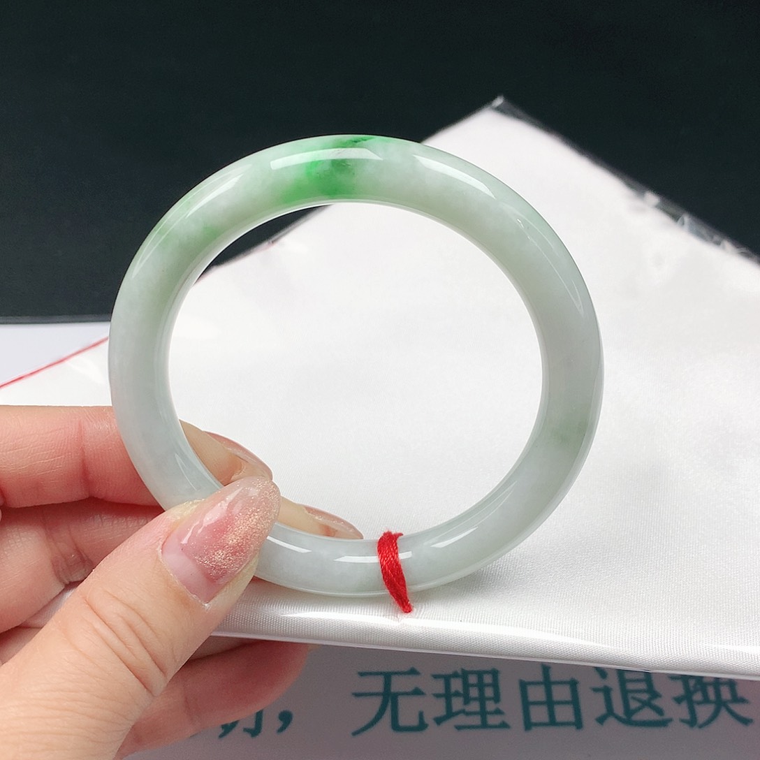 翡翠手镯未镶嵌翡翠077