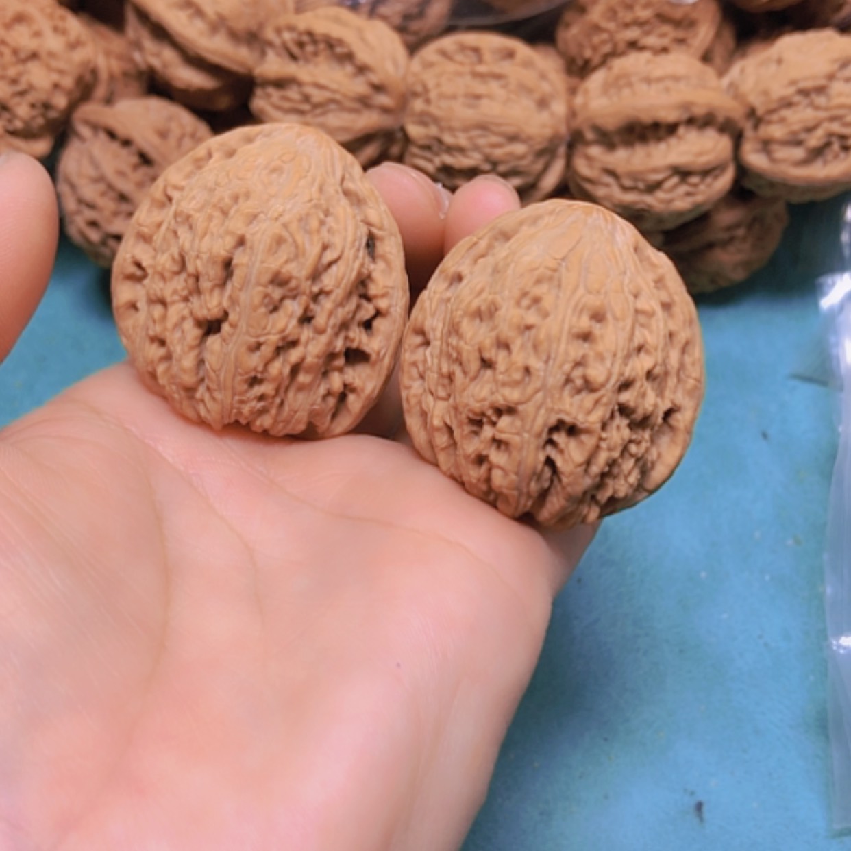 【闪购商品】把件核桃38.5绣球修尖