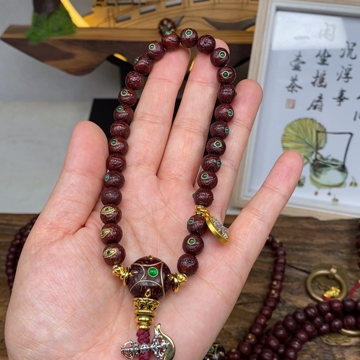 凤眼菩提吊坠8.5 绿宝手持