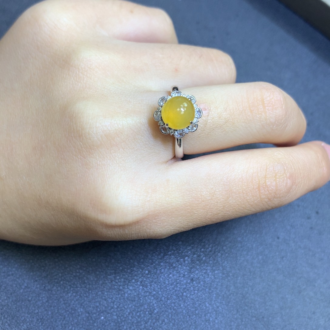 翡翠18K金镶嵌颈饰翡翠