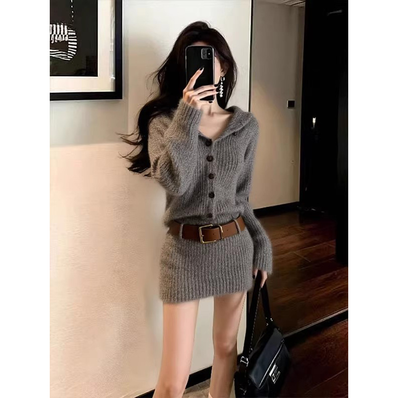 慵懒风灰色针织包臀连衣裙女2025秋冬新款小个子气质收腰毛衣短裙