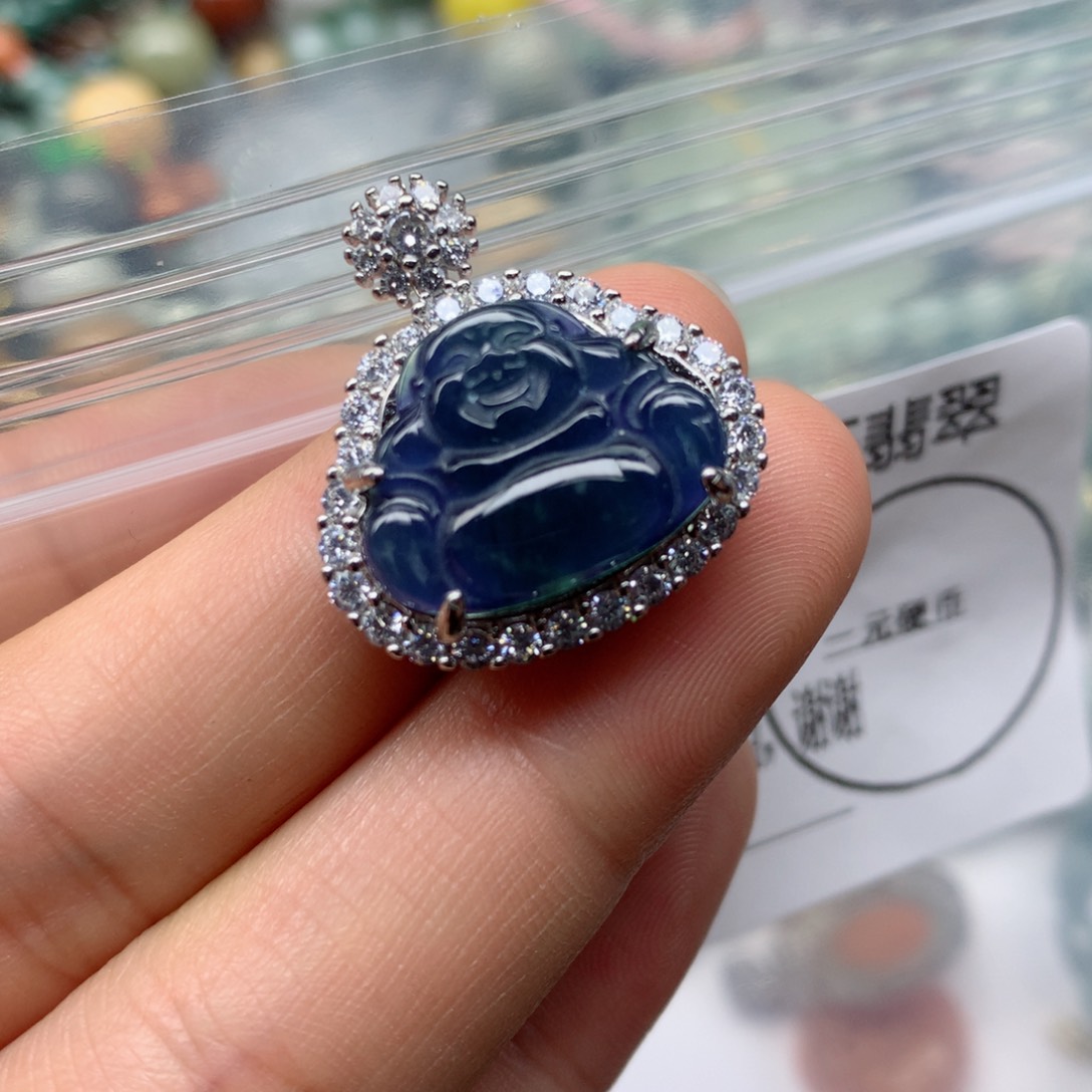 翡翠颈饰未镶嵌手串