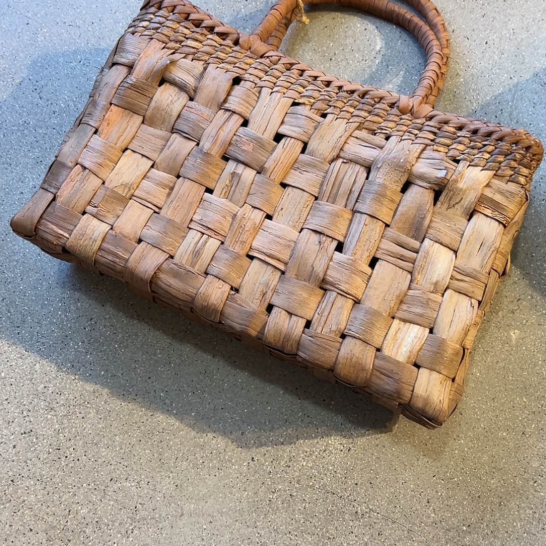 小***在无纺布野生葡萄藤包包